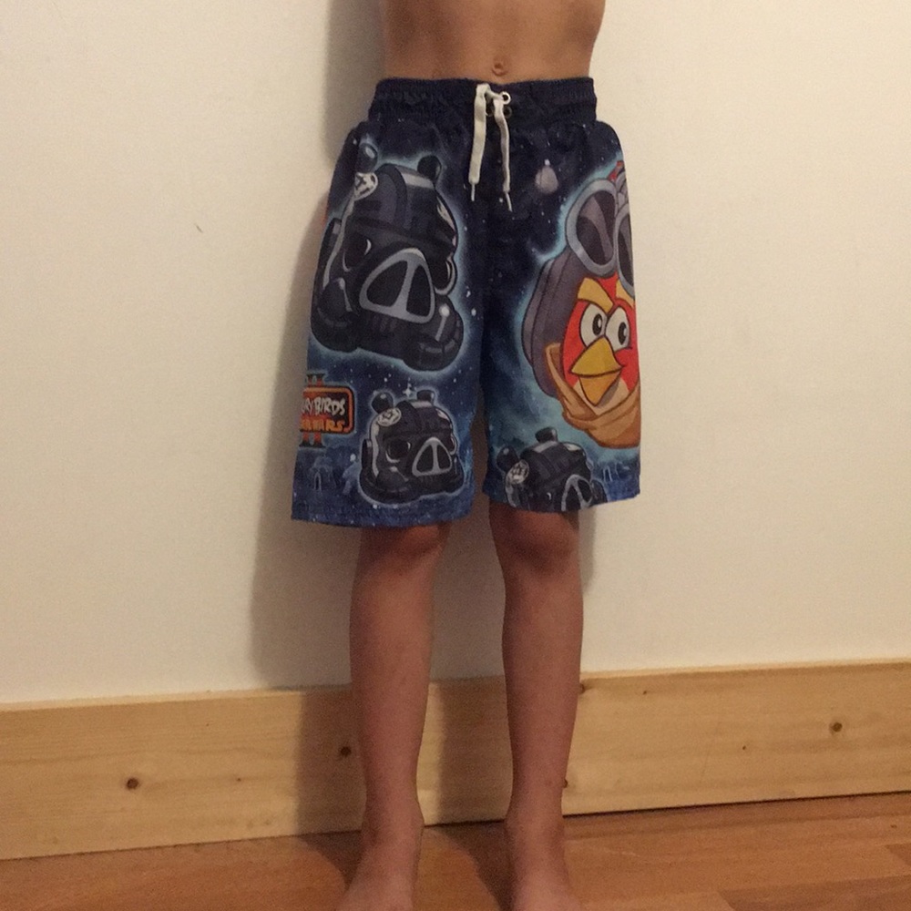 swim trunk